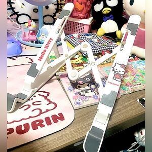 Hello Kitty laptop stand